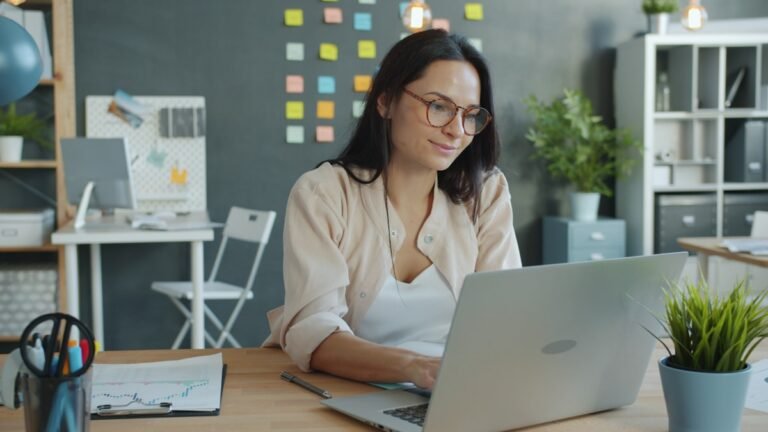 Building a Pumping-at-Work Schedule That Actually Holds Up