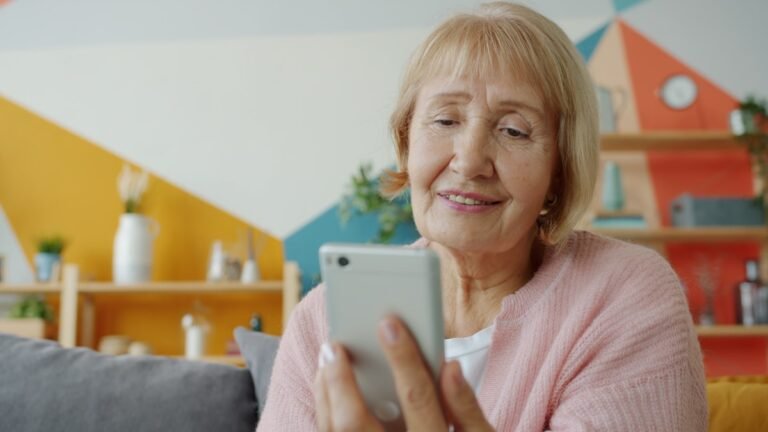 Long-Distance Grandparents: Staying in the Loop Without the Daily Phone Call