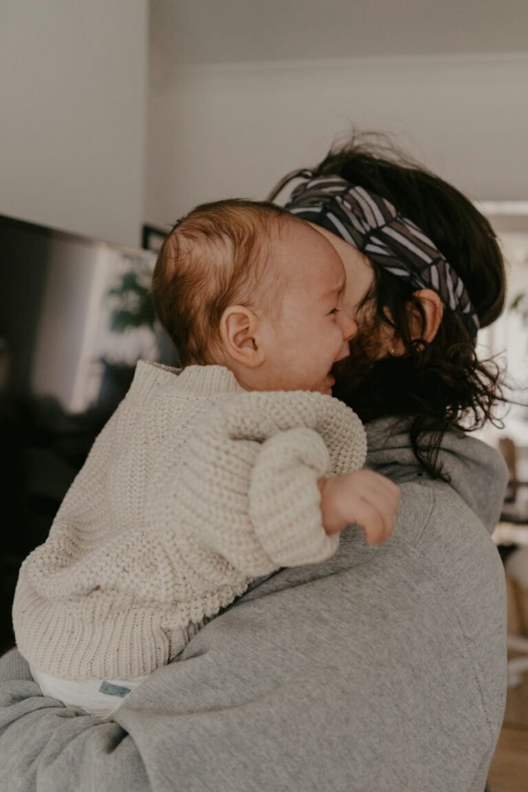 Why Your 6-Week-Old Suddenly Won’t Settle (and the Witching-Hour Stage)